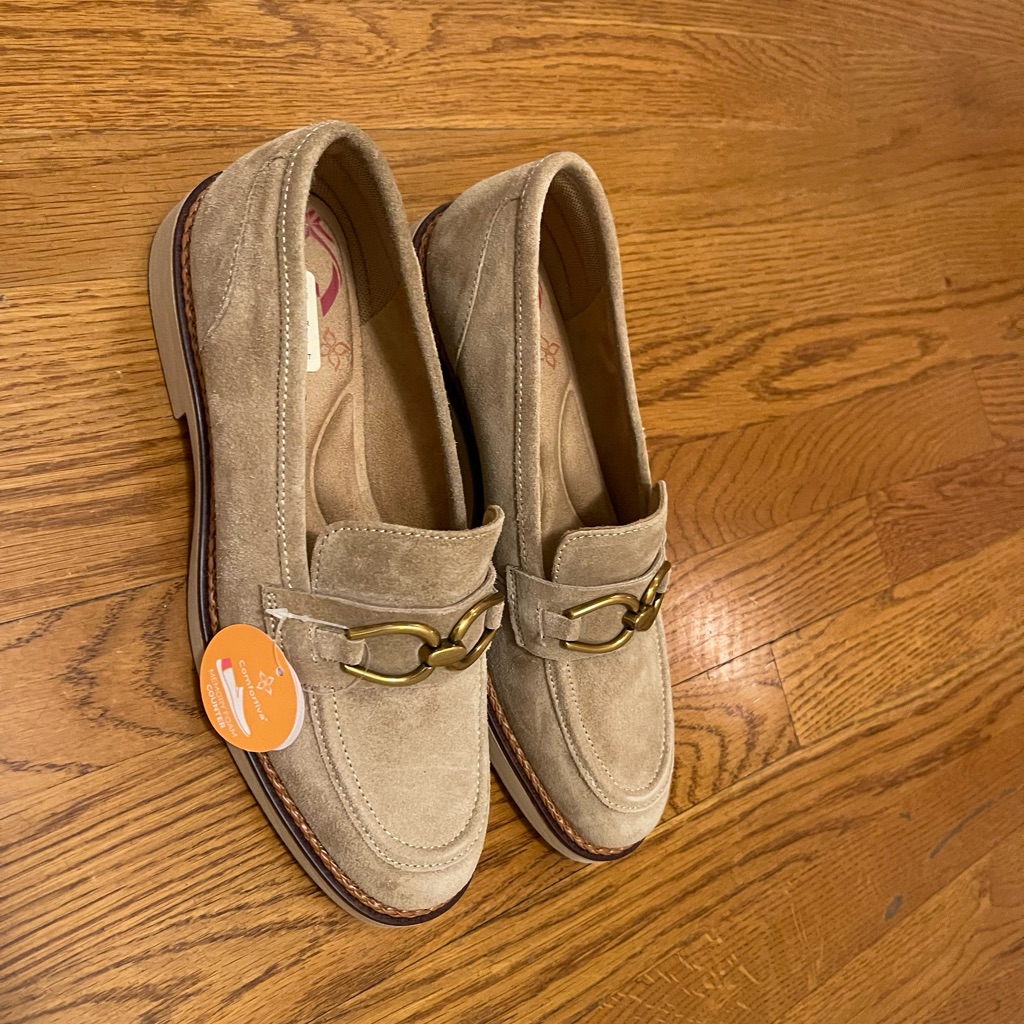 Elegant Beige Loafers With Gold Accent